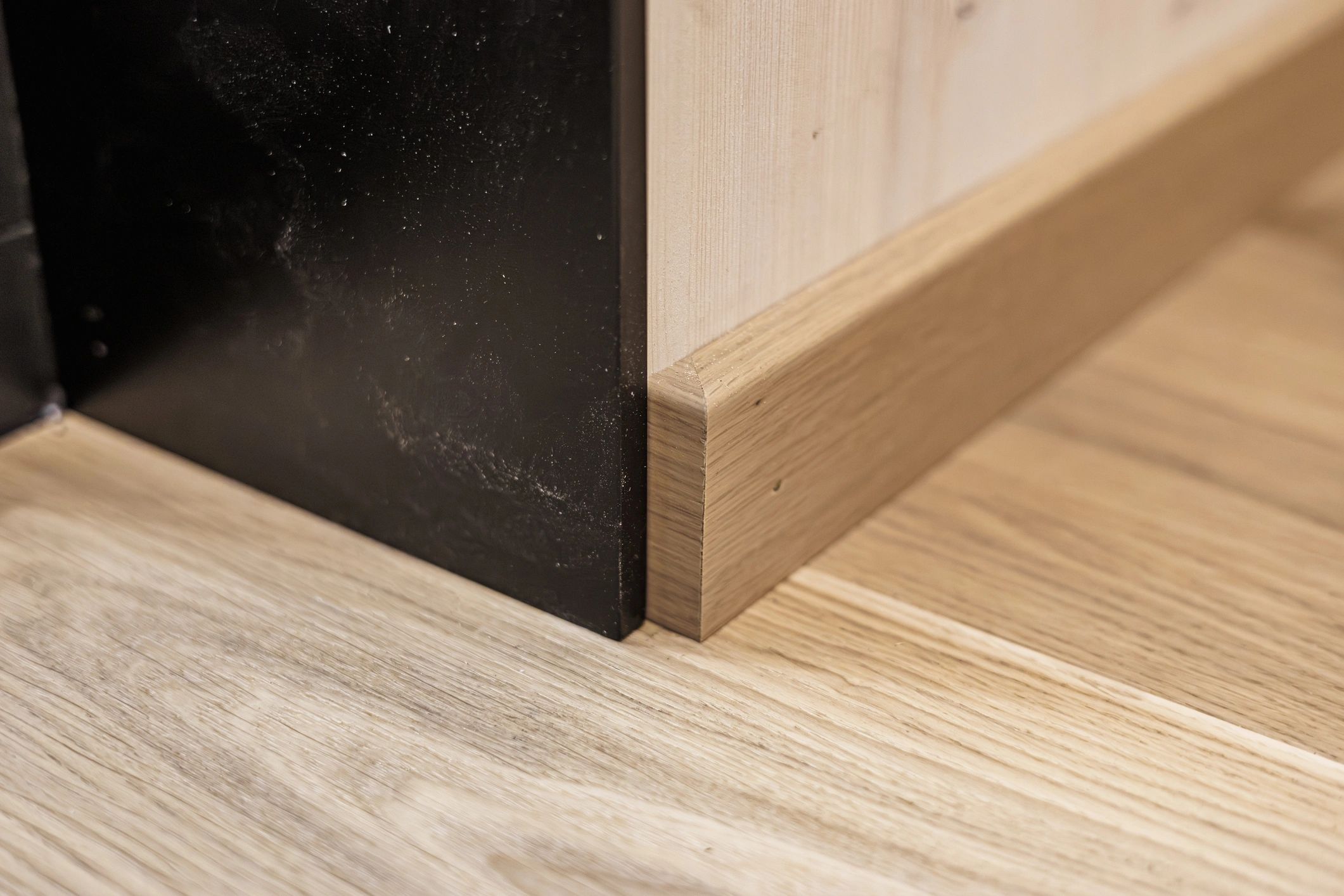 Interior trim carpentry detail